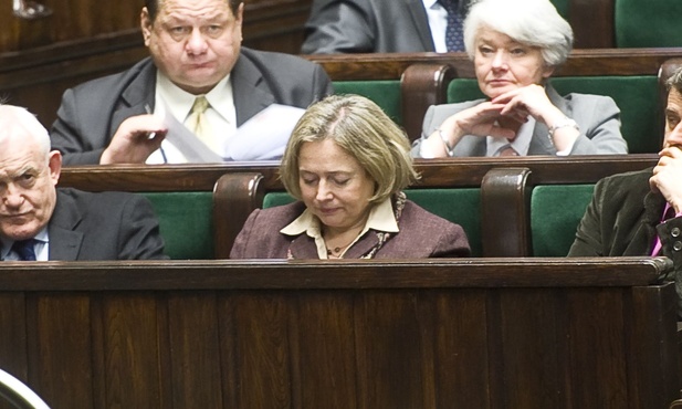 Sejm nie odwołał Nowickiej