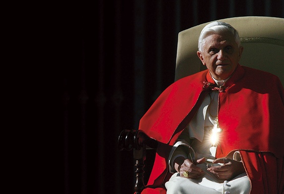 Benedykt XVI odchodzi 
