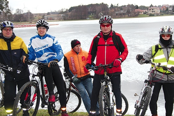 Od końca listopada ub.r. w Rawie Mazowieckiej kilku cyklistów organizuje Zimowe Niedziele Rowerowe