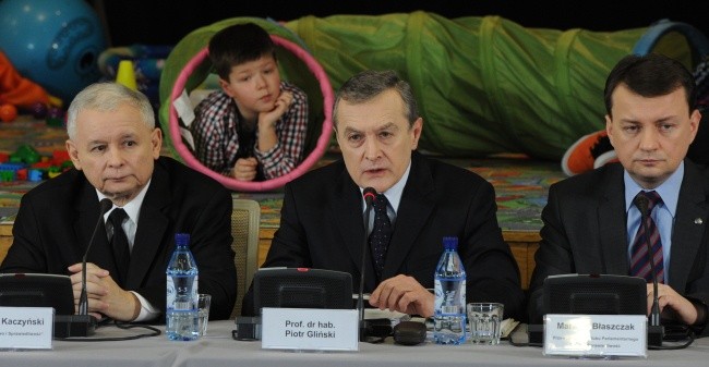 Kaczyński chce, by dzieci stały się modne