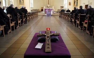 Nabożeństwo pokutne kapłanów w kaplicy WSD w Łowiczu
