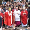 Benedykt XVI po Mszy św. odprawionej na pl. Piłsudskiego, 26 maja 2006 r.