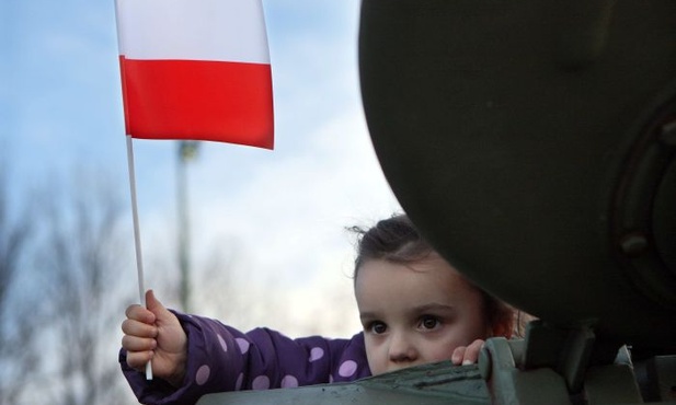 Pozbywają się symboli narodowych