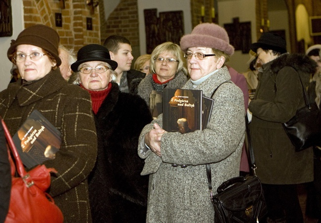 Spotkanie autorskie z ks. prałatem Józefem Słomskim