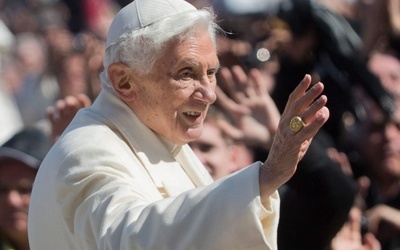 Polacy dziękują za papieski pontyfikat