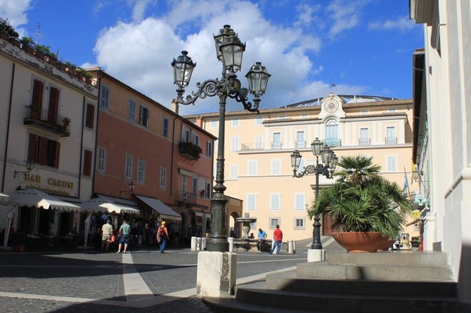 Castel Gandolfo - tu zamieszkał Benedykt XVI