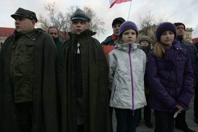 Pomnik "Iwanów" świadkiem manifestacji