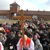 Droga Krzyżowa w Auschwitz