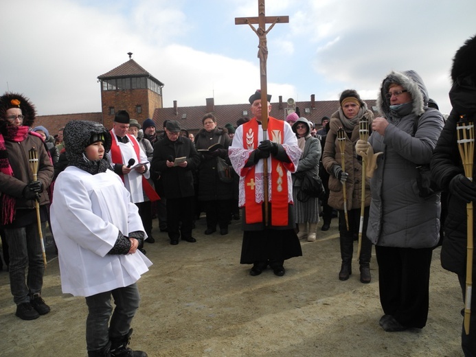 Droga Krzyżowa w intencji trzeźwości w Oświęcimiu-Brzezince