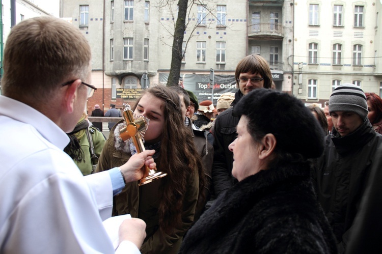 Pierwsze nabożeństwo przy relikwiach św. Jacka