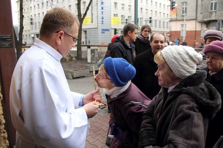 Pierwsze nabożeństwo przy relikwiach św. Jacka