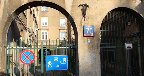 Mieszkańcy wracają na Targową. Na jak długo?