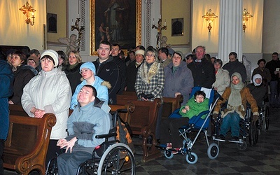  Od 25 lat w kościele św. Jakuba w Skierniewicach w trzecią niedzielę miesiąca odprawiane są Msze św. dla osób niepełnosprawnych 