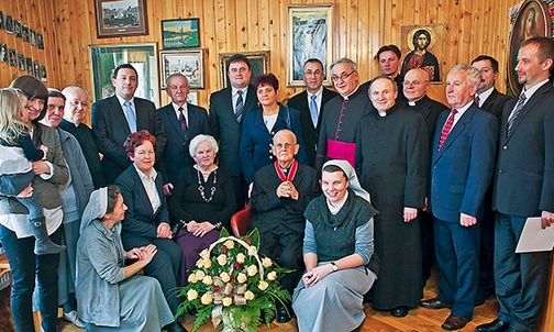  Goście obecni na uroczystości wręczenia Krzyża Komandorskiego Orderu Odrodzenia Polski  
