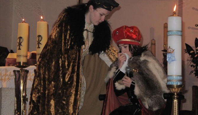 Program artystyczny o św. Kazimierzu zaprezentowali uczniowie z PG nr 12 im. Mikołaja Reja z Radomia