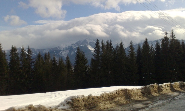 Huraganowy wiatr i zamiecie w Tatrach