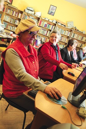  Pracownia komputerowo-internetowa im. sługi Bożej Matki Małgorzaty  przy kościele św. Stanisława Kostki w Płocku działa od 2009 r.