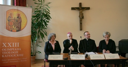 Skąd ludzie biorą wiedzę o in vitro?