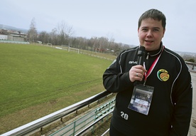 Bakuś od trzech lat jest spikerem na stadionie Górnika Wesoła  