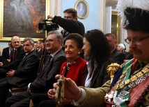 Karolina Kaczorowska przyjechała na premierę filmu o swoim mężu