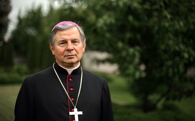 Bp Henryk Tomasik