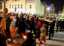 Patrząc na krzyż