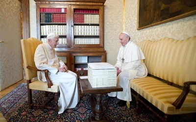Spotkanie papieża Franciszka i Benedykta XVI
