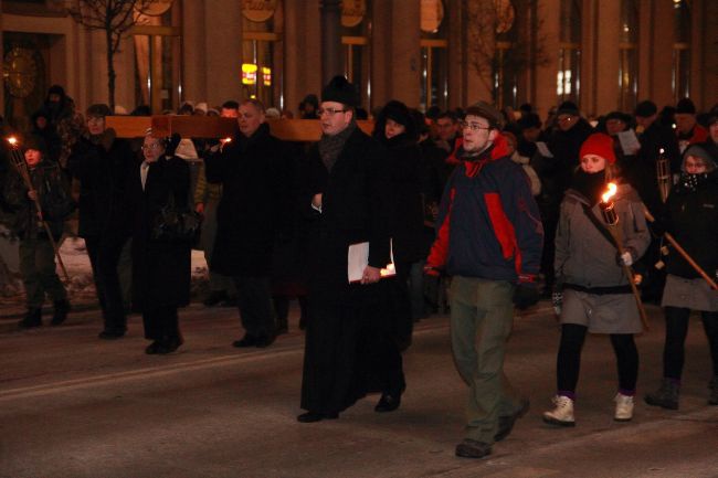 Tłumy gdynian przeszły Drogę Krzyżową