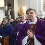 Bp Tadeusz Pikus do młodzieży: Bóg jest bezradny wobec niewiary