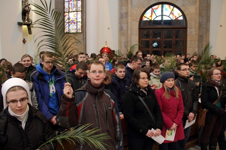 Światowy Dzień Młodzieży w katowickiej katedrze