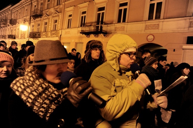 Droga Krzyżowa młodych w Radomiu