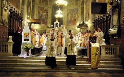  Msza św. dziękczynna za papieża Franciszka w płockiej bazylice katedralnej 
