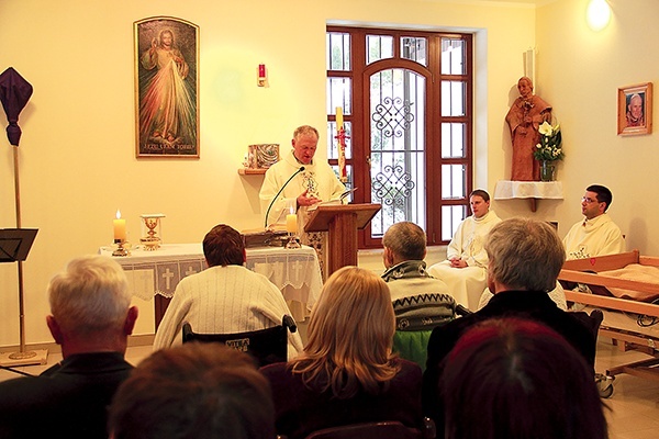  Eucharystii przewodniczył ks. Piotr Krakowiak, krajowy duszpasterz hospicjów 