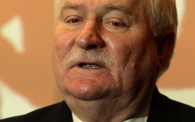 Wałęsa: Mniejszość prześladuje większość