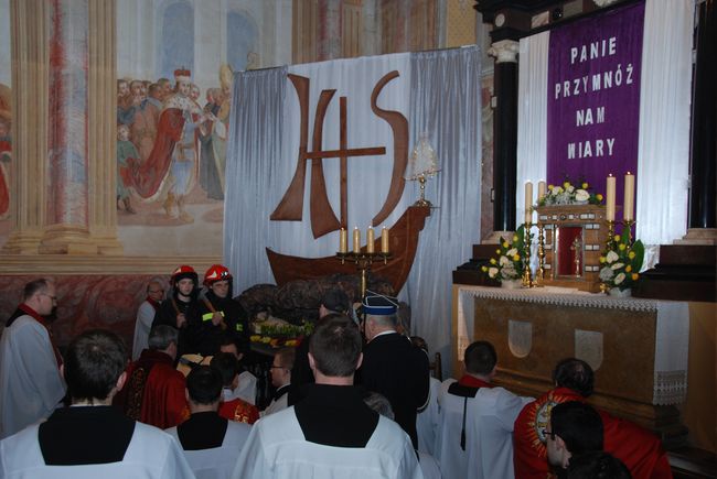 Wielki Piątek na Świętym Krzyżu