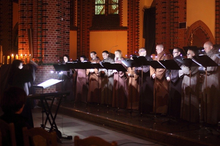 "Camerata Silesia" nocą