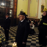 Żywy folklor na Rezurekcji w opoczyńskiej kolegiacie