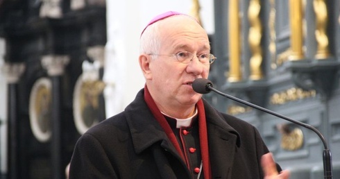 Biskup łowicki Andrzej Franciszek Dziuba