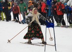 Stare narty i stroje