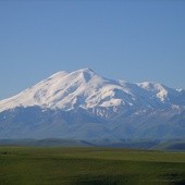 Na Elbrusie znaleziono zwłoki alpinistów