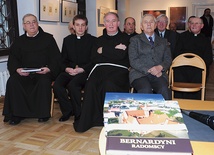  Album o radomskich bernardynach jest pierwszą taką publikacją o klasztorze i kompleksie klasztornym 