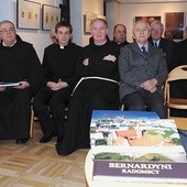  Album o radomskich bernardynach jest pierwszą taką publikacją o klasztorze i kompleksie klasztornym 