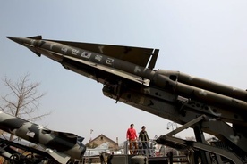 Korea Płn. instaluje rakiety