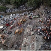 Już 62 ofiary zawalenia się budynku w Bombaju