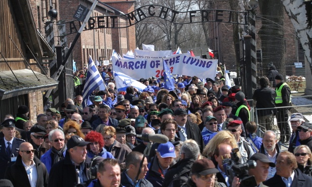 W Auschwitz przeszedł Marsz Żywych