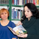  Swój wiersz „Towar deficytowy” czyta bielszczanka Agnieszka Marek