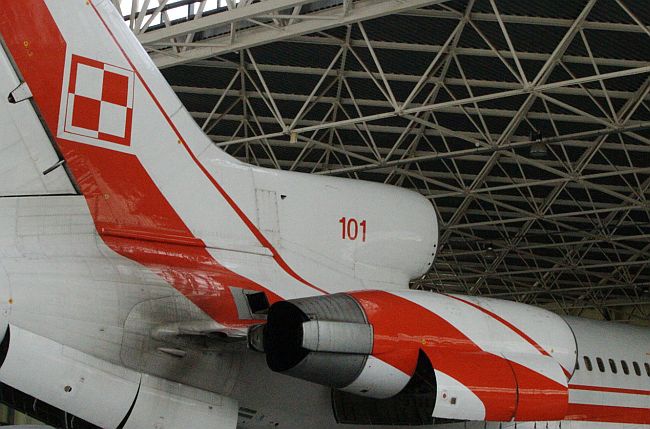 TU-154, numer boczny 101