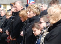 W Płockim Parku Pamięci w 2. rocznicę obchodów Smoleńskiej Katastrofy