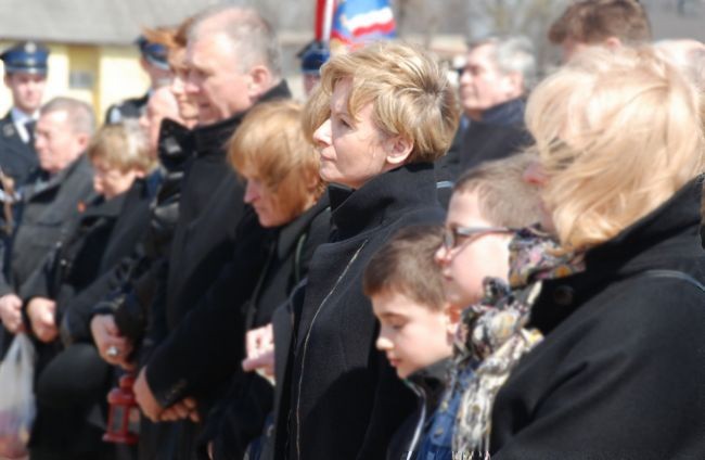 W Płockim Parku Pamięci w 2. rocznicę obchodów Smoleńskiej Katastrofy