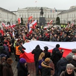 Obchody smoleńskie na Krakowskim Przedmieściu